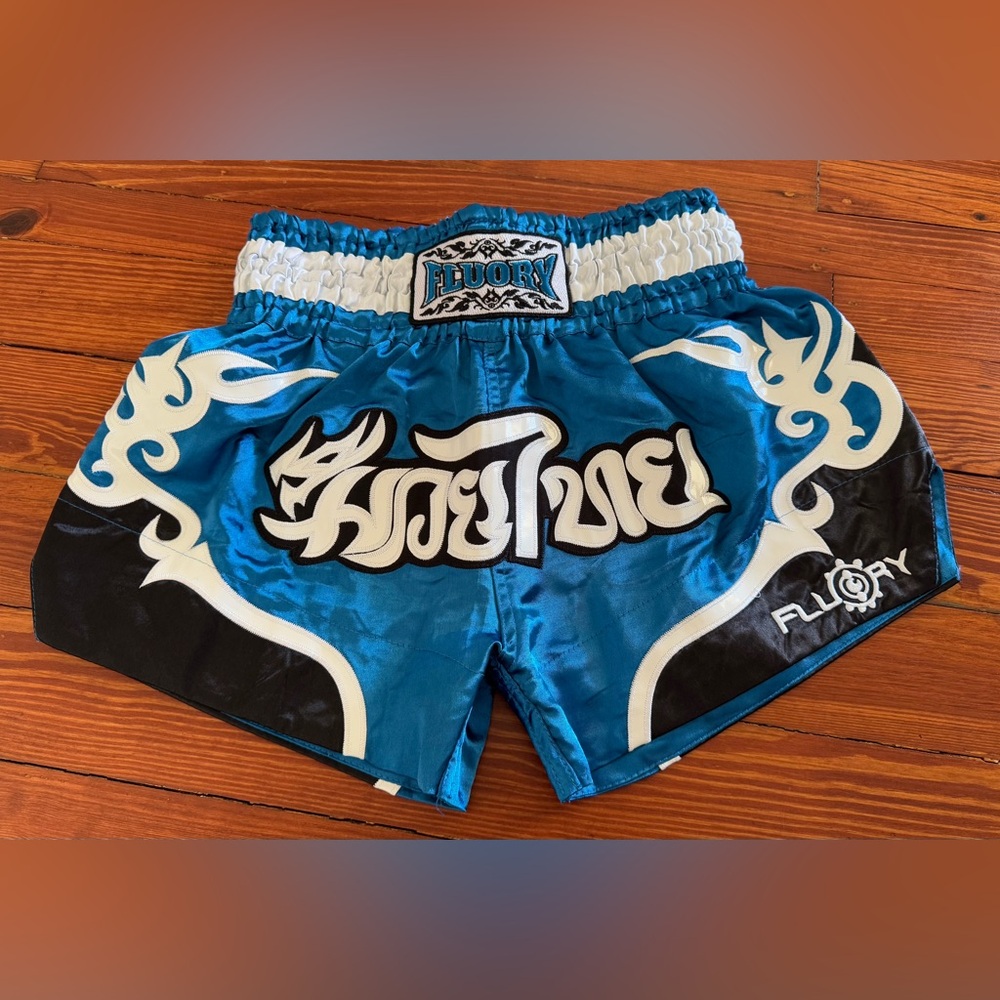 #66 Womens Like New FLUORY Muay Thai Shorts Thai Boxing Shorts Large